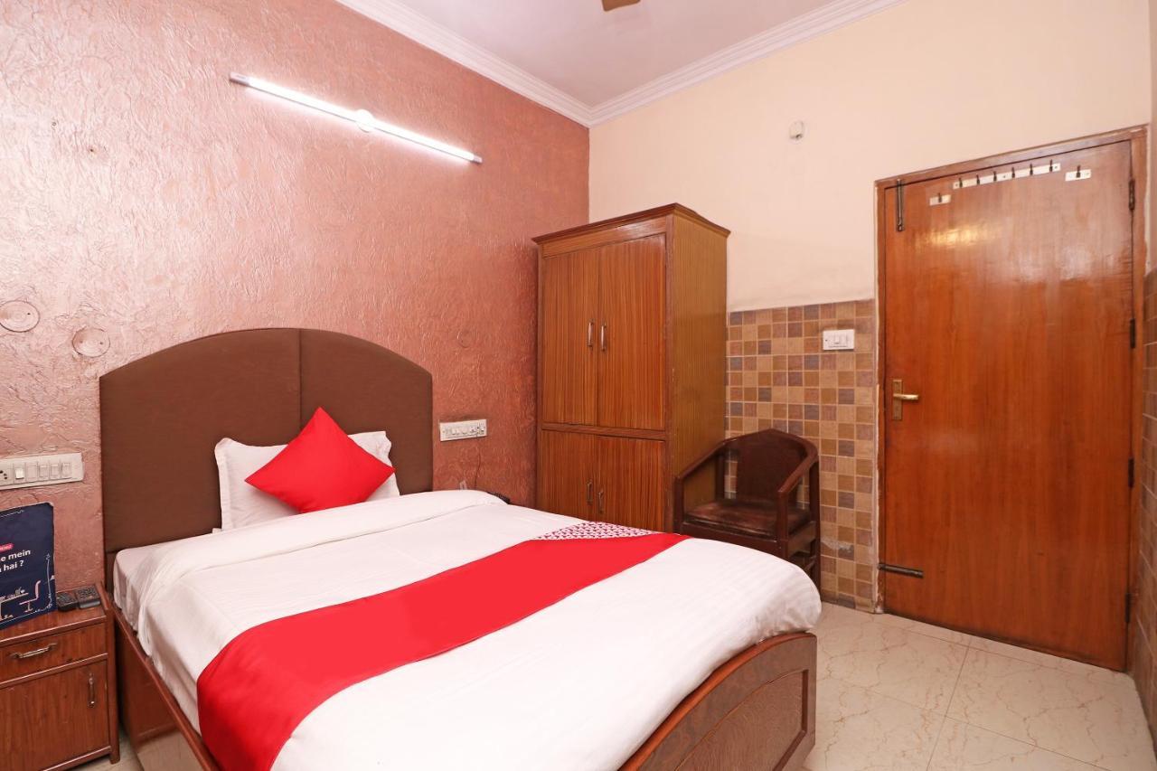 Oyo 29304 Hotel Pooja Yamunānagar Extérieur photo