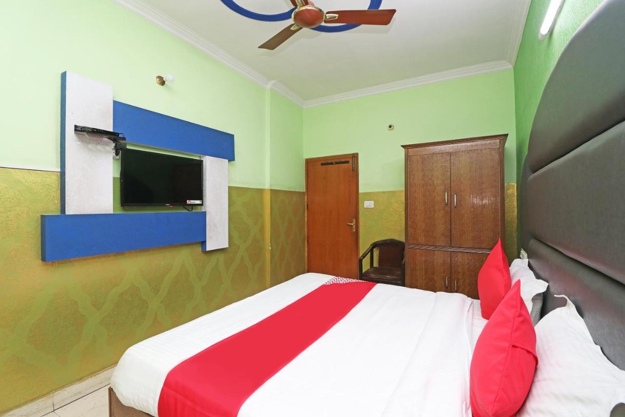 Oyo 29304 Hotel Pooja Yamunānagar Extérieur photo