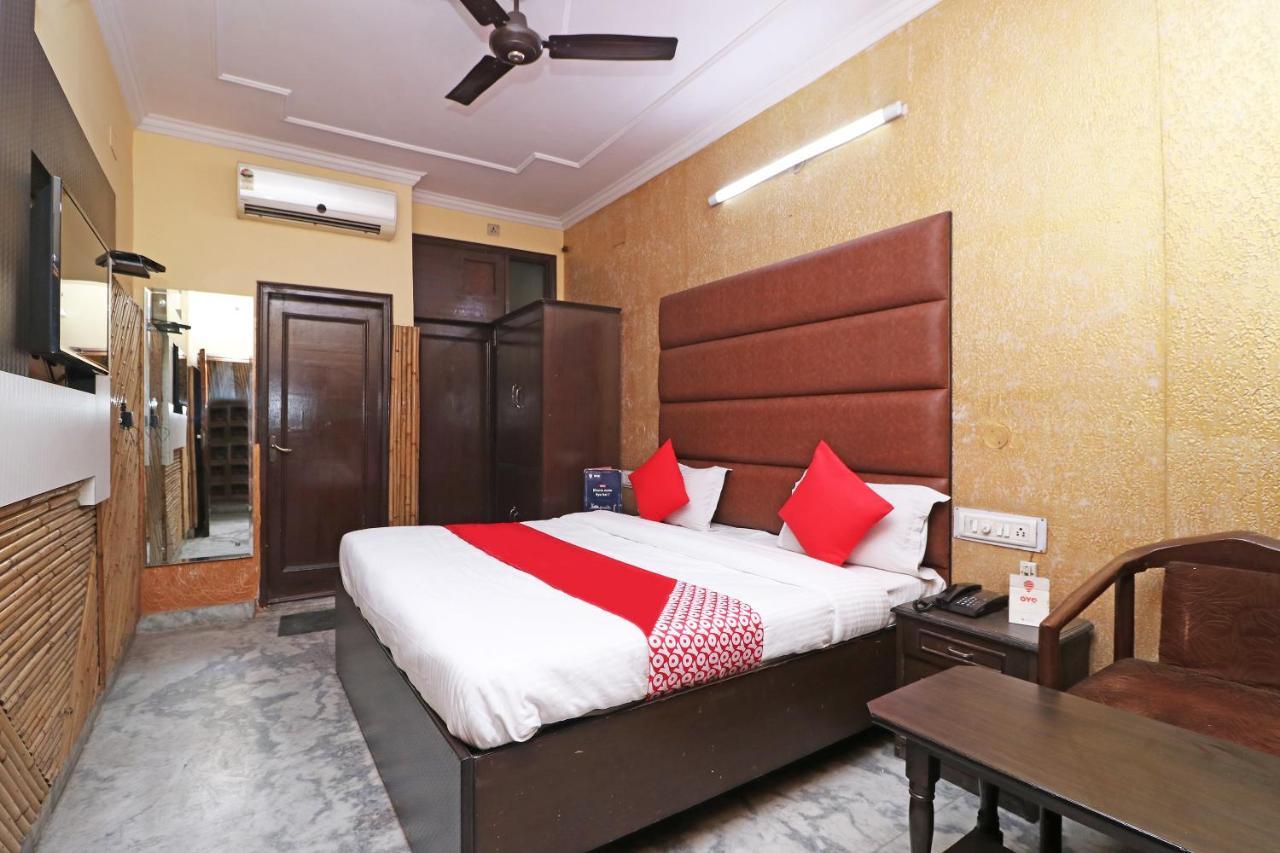 Oyo 29304 Hotel Pooja Yamunānagar Extérieur photo