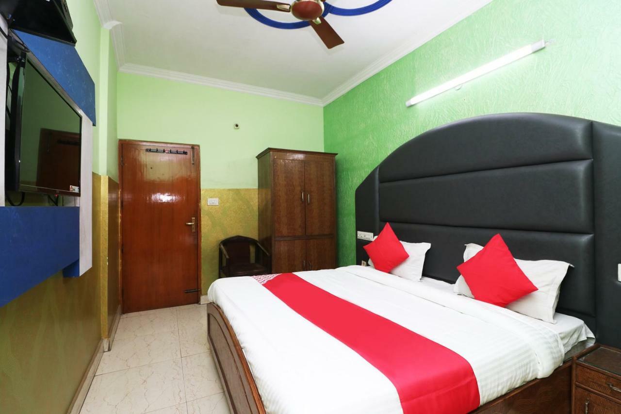 Oyo 29304 Hotel Pooja Yamunānagar Extérieur photo