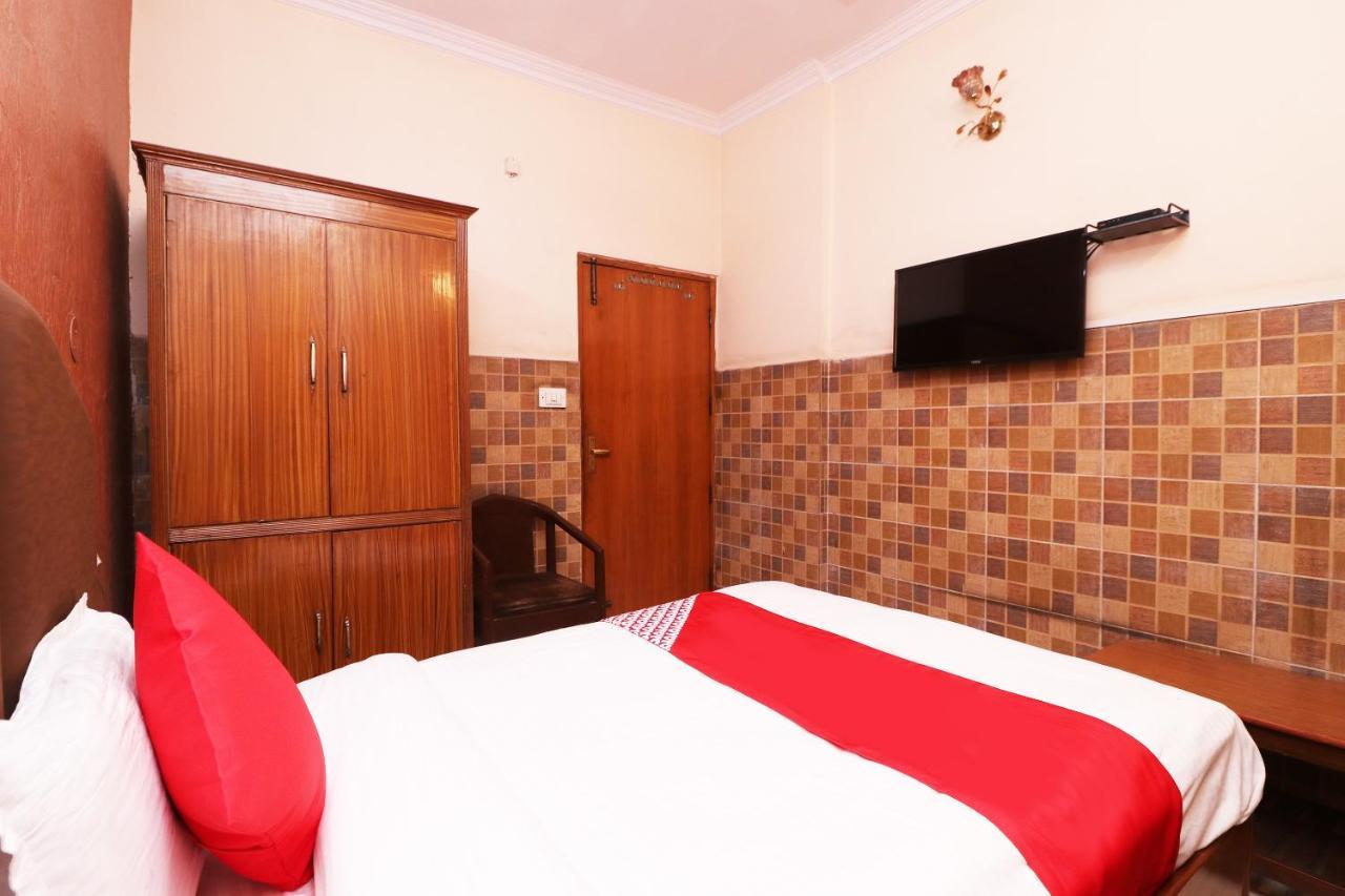 Oyo 29304 Hotel Pooja Yamunānagar Extérieur photo